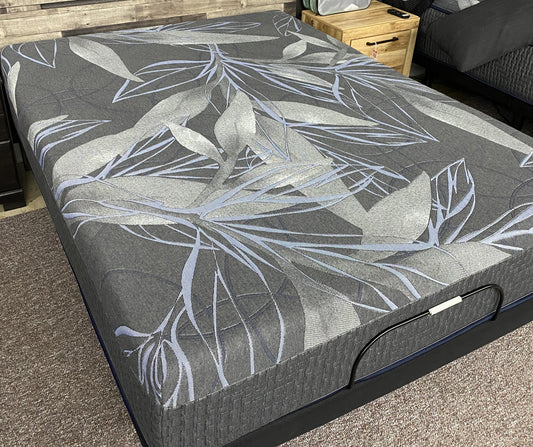 Cyress Lake 11" Hybrid Mattress and Boxspring