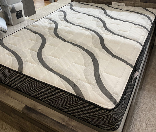 Orthopedic V Plush Mattress and Boxspring