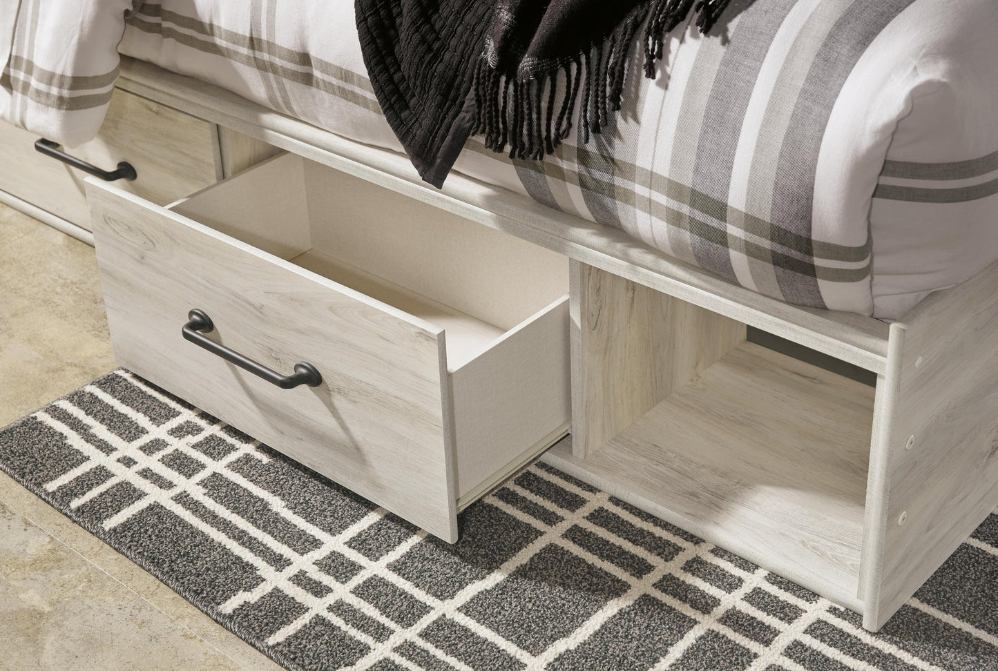 Cambeck Queen Panel Bed with 4 Storage Drawers with Mirrored Dresser, Chest and Nightstand