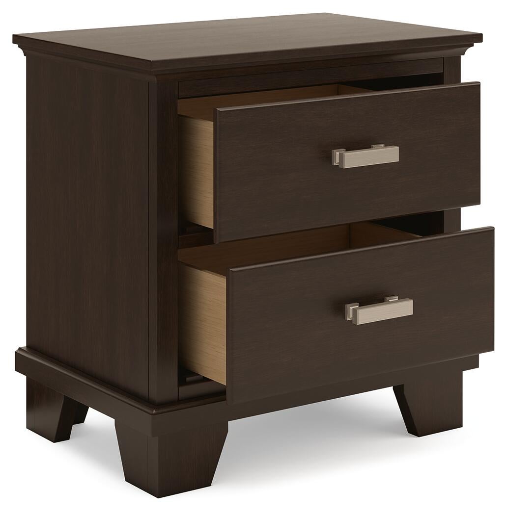 Covetown California King Panel Bed with Mirrored Dresser and Nightstand