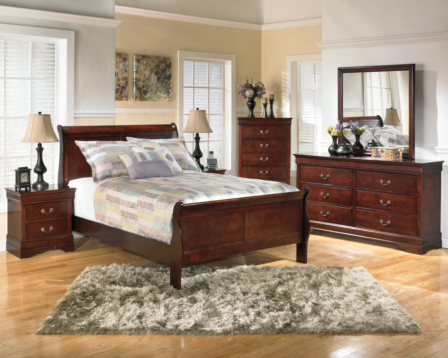 Alisdair  Sleigh Bed With Mirrored Dresser, Chest And Nightstand